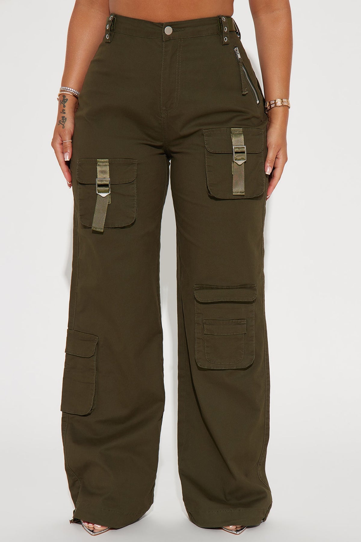 I'm In Town Wide Leg Cargo Jogger - Olive