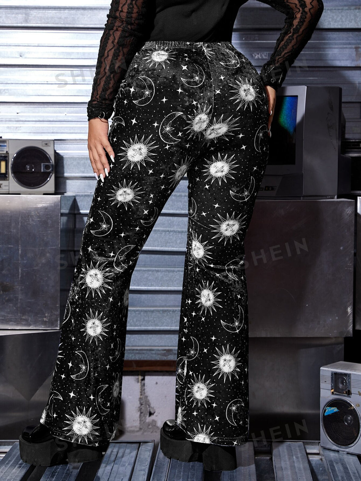 ROMWE PUNK Plus Galaxy Print Flare Leg Pants