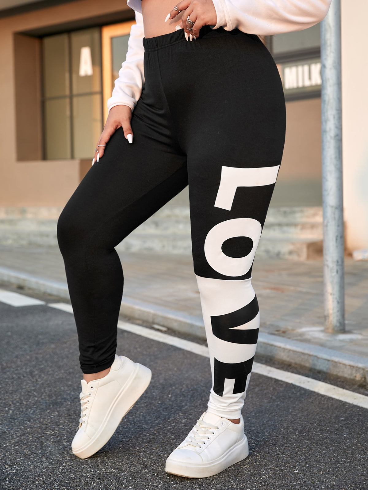 EZwear Casual Simple All-Over Printed Plus Size Leggings For Summer