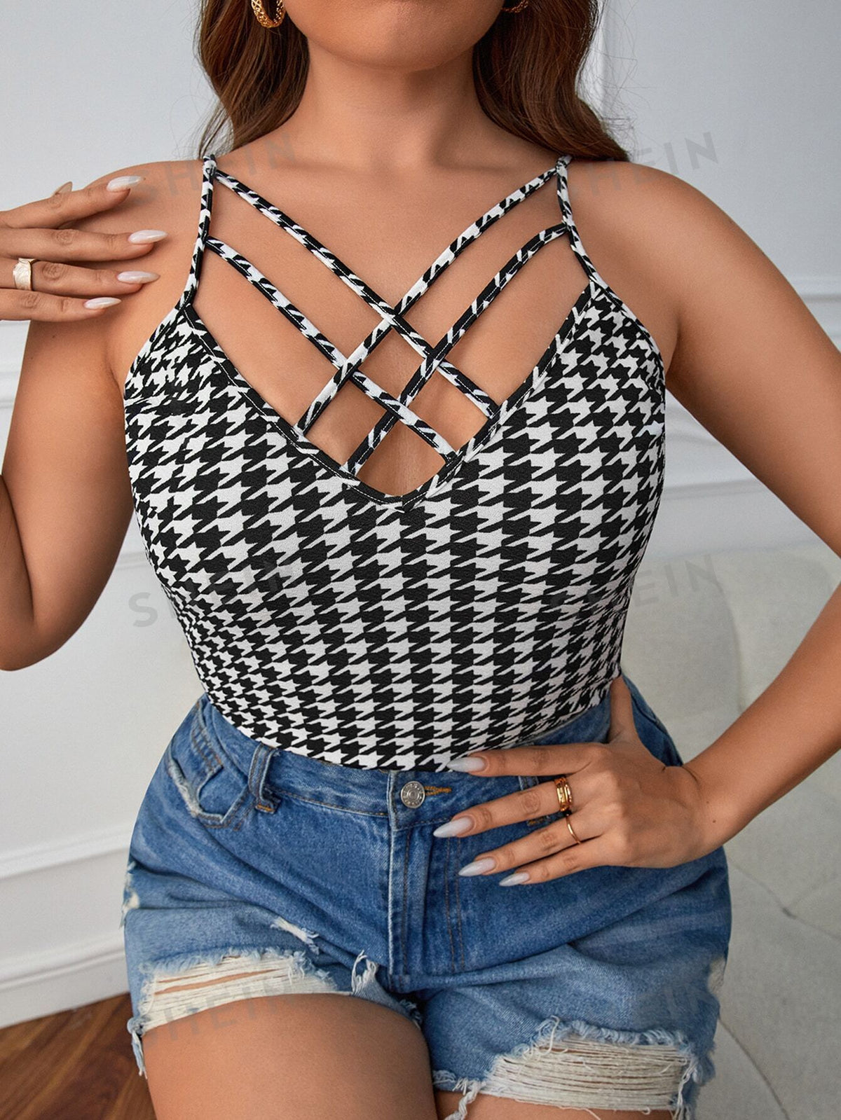 Privé Plus Houndstooth Print Crisscross Cami Top