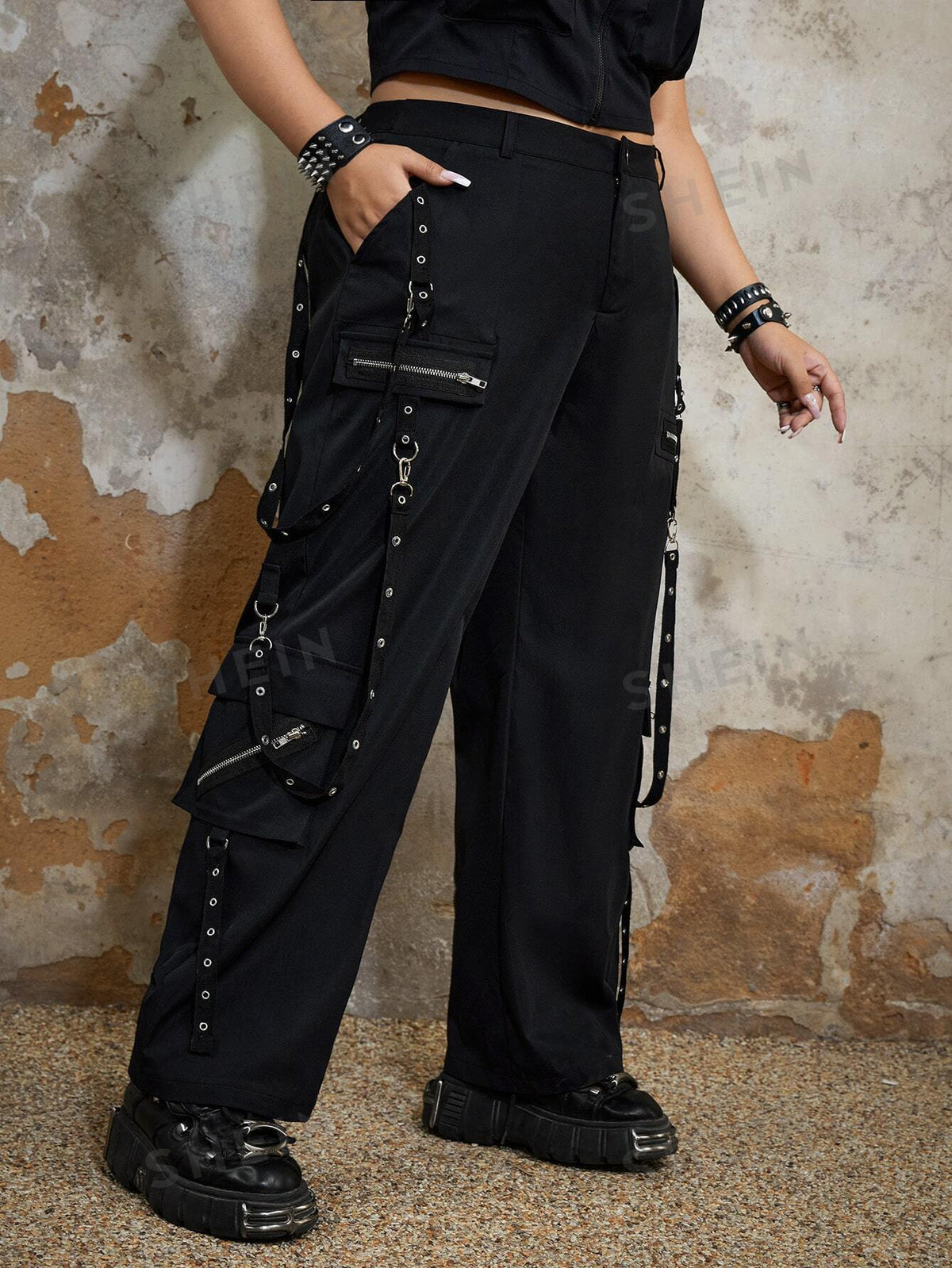 ROMWE Grunge Punk Plus Grommet Eyelet Detail Flap Pocket Side Cargo Pants