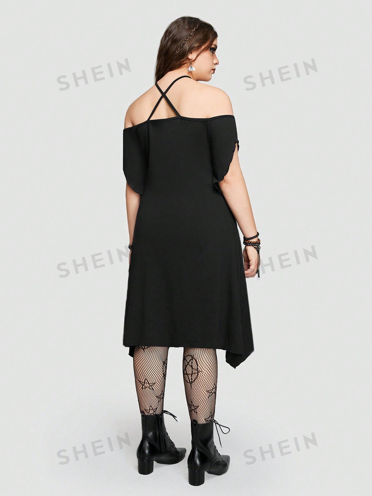 ROMWE Goth Plus Size Hollow Out Shoulder Asymmetrical Hem Halter Neck Dress