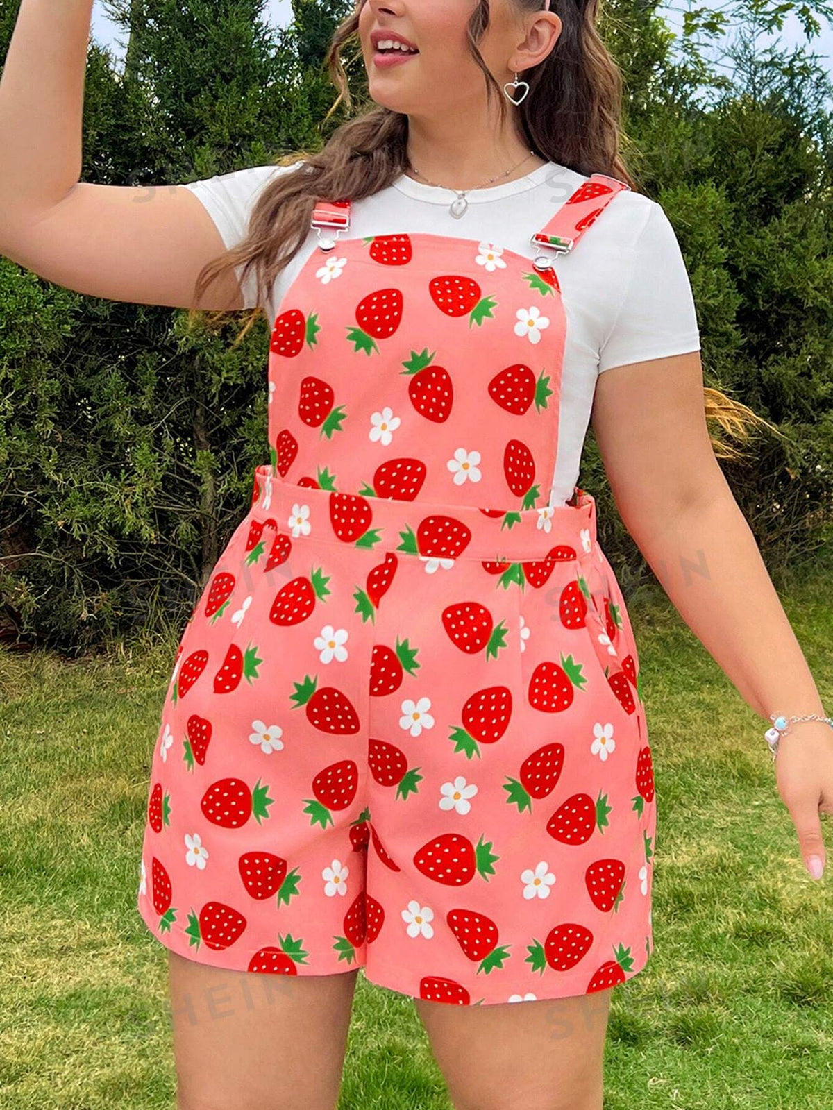 CURVE  Plus Size Women's Strawberry Print Jumpsuit