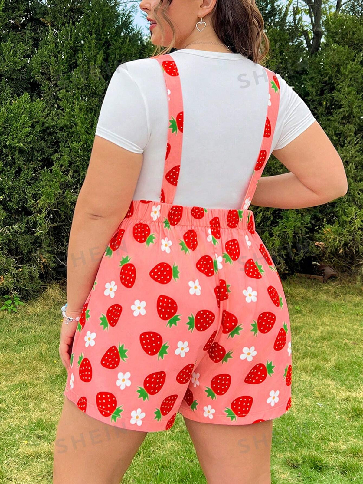 CURVE  Plus Size Women's Strawberry Print Jumpsuit