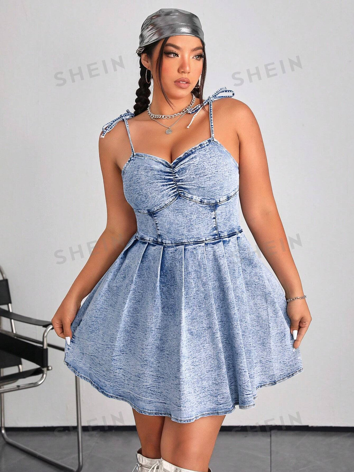 ICON Plus Size Denim Bodycon Dress, Street Sexy Sleeveless Tight-Fit Stretchy Blue Dress