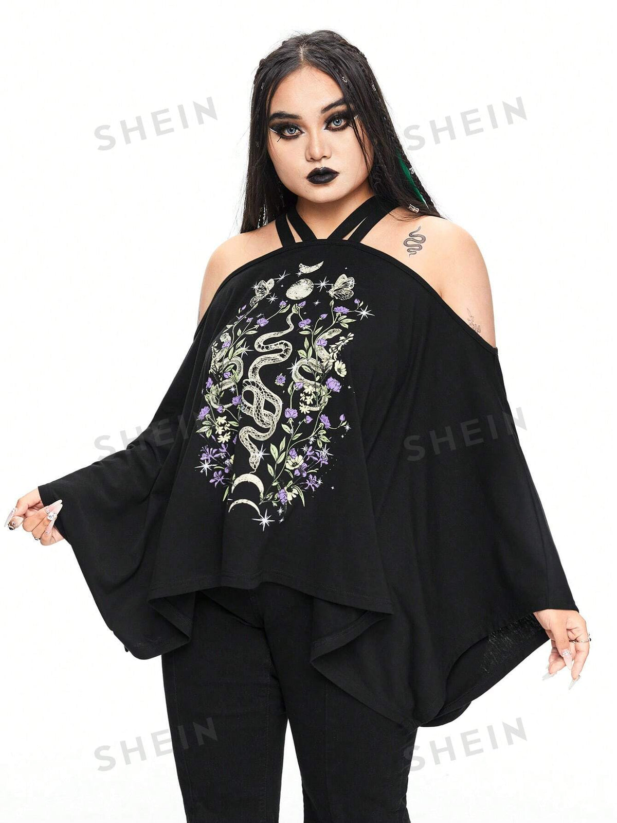 ROMWE Goth Gothic Sexy Mysterious Snake, Star, Moon, And Flower Printed Plus Size Batwing T-Shirt