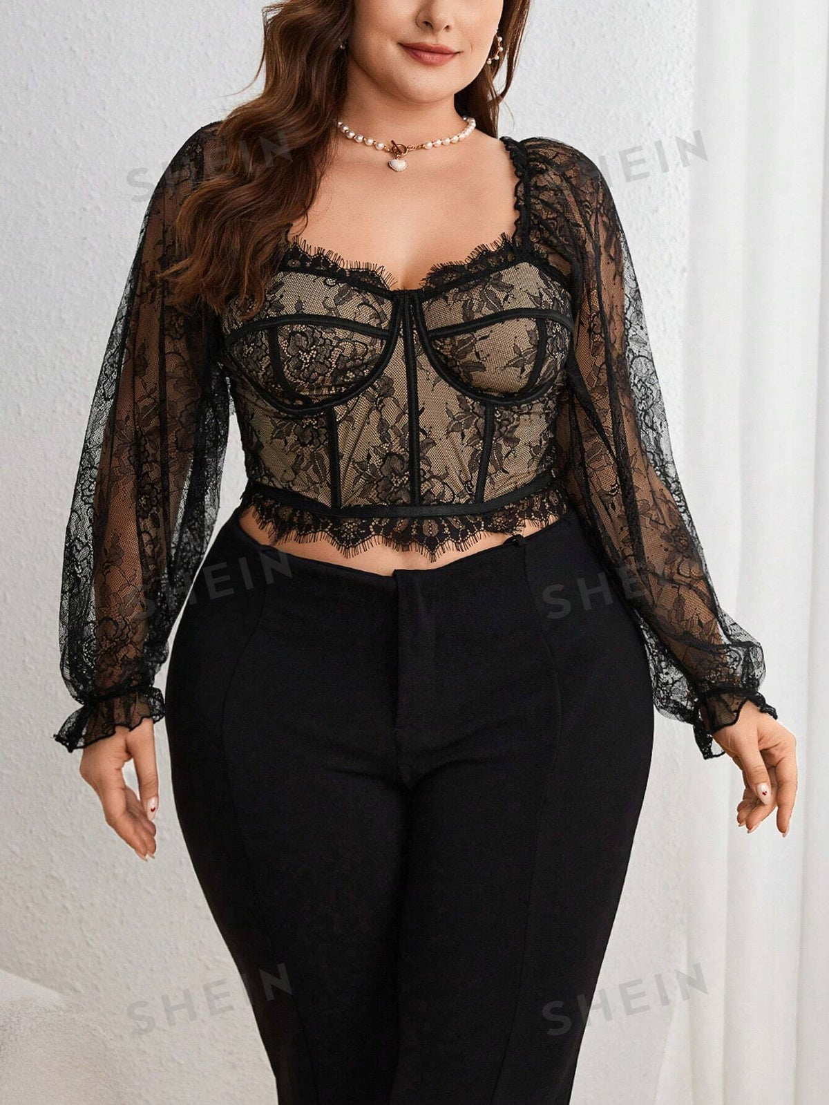 CURVE  Plus Size Elegant Lace Cup Detail Sweetheart Neckline Top