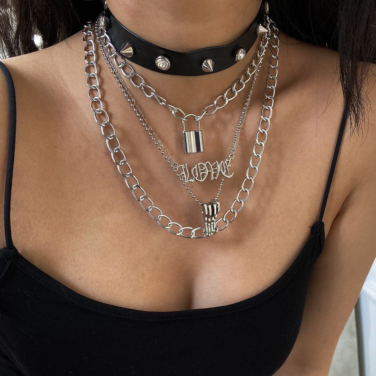 Punk PU Necklace with Rivets