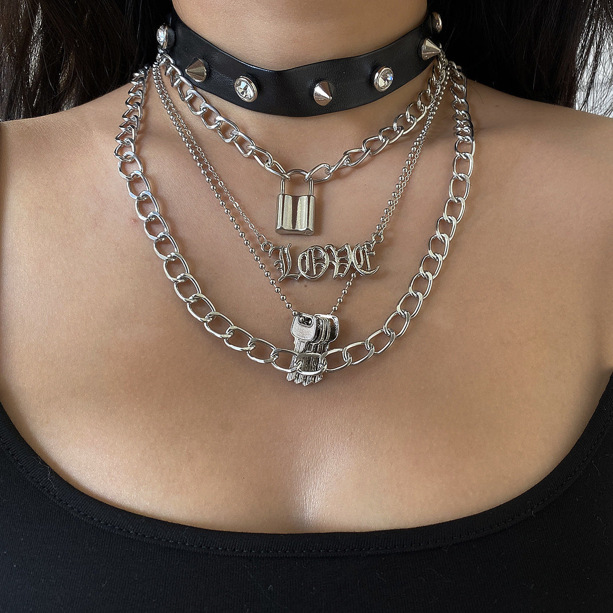 Punk PU Necklace with Rivets