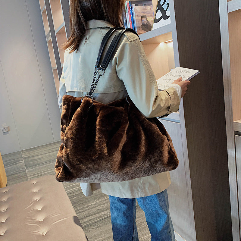 Large-capacity Fashion Plush Chain Shoulder Bag