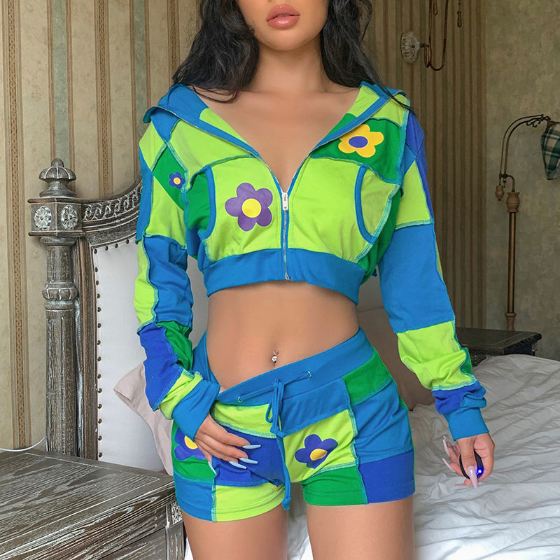 Retro Patchwork Printed  Cropped Hoodie And Shorts Set