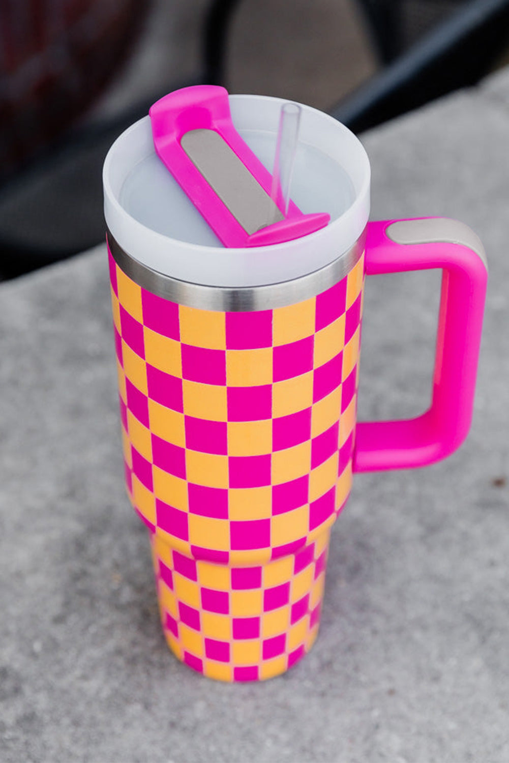 Black Pink Checkered Print Handled Stainless Steel Tumbler Cup