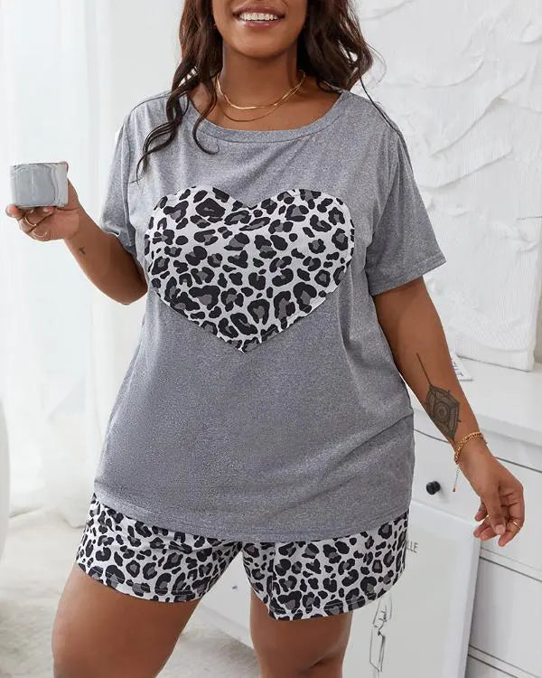 Plus Size Leopard Heart Print Pajamas Set