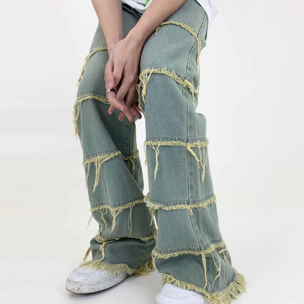 Retro Washed Raw Hem Distressed Jeans