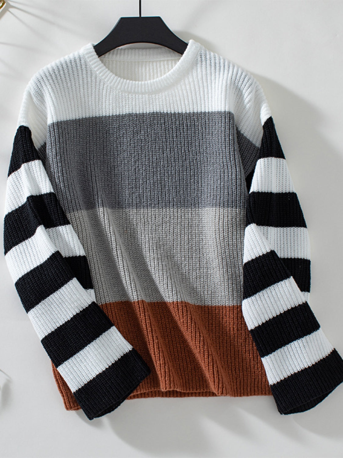 Women’s Color Block Round Neck Long Sleeve Sweater