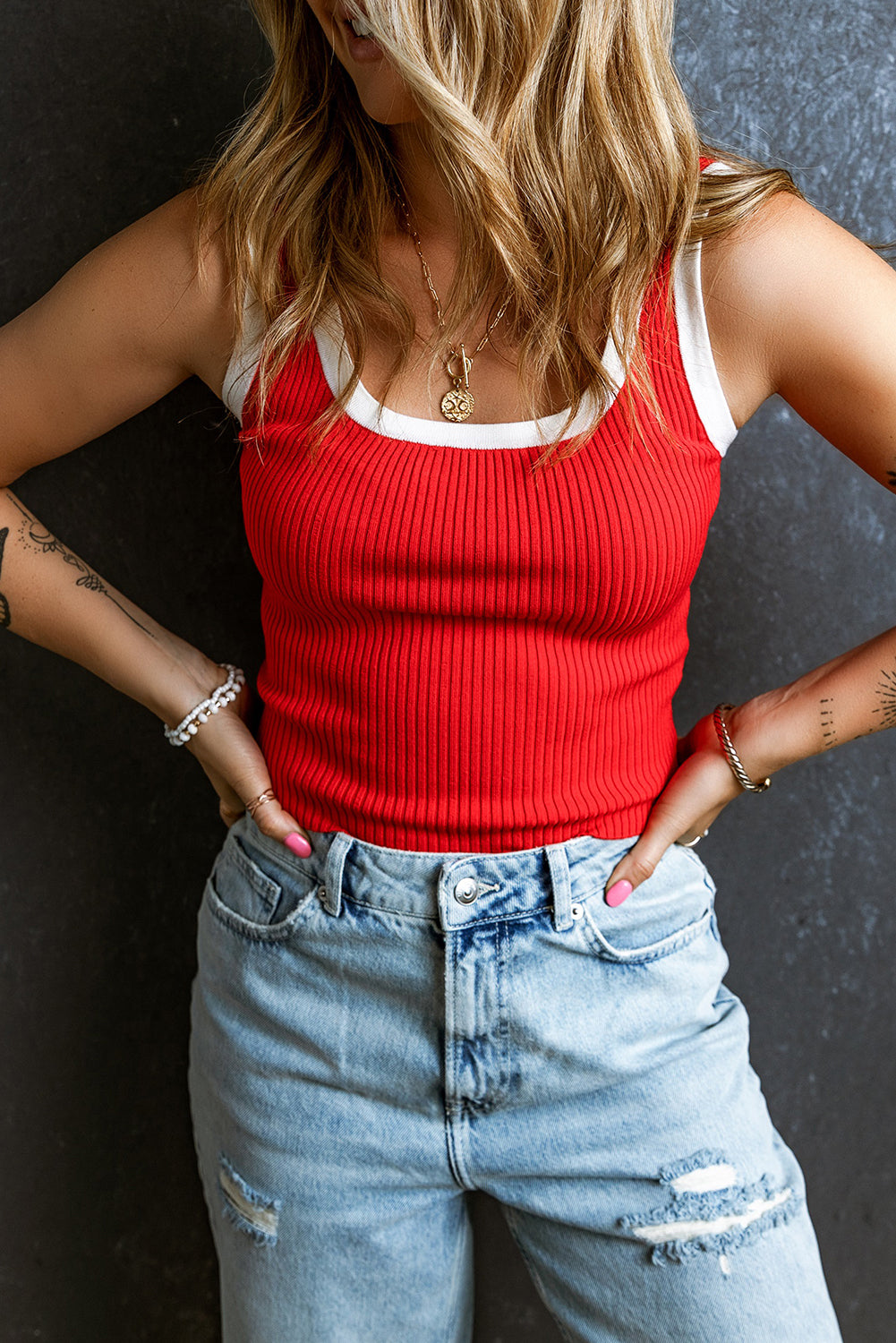 Fiery Red White Contrast Trim U Neck Ribbed Knit Tank Top