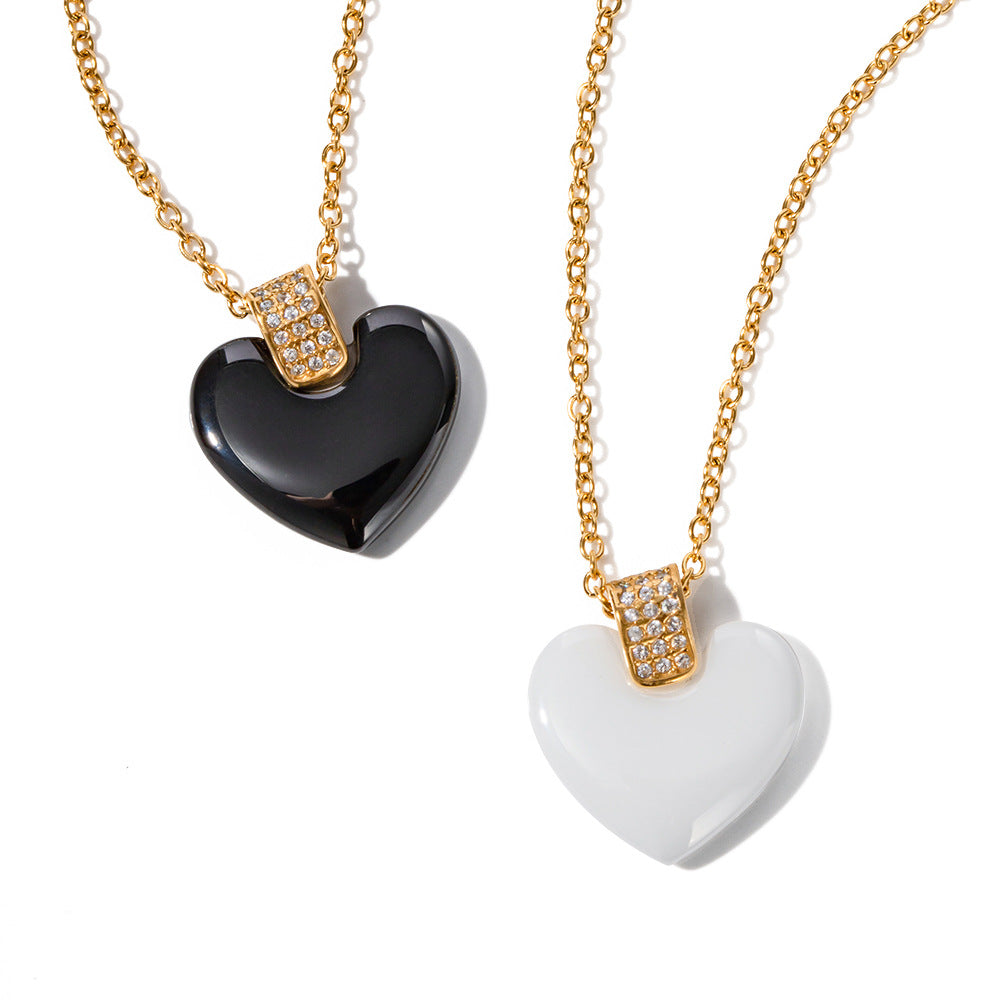 18K Gold Exquisite Personality Square Diamond and Heart Shape Ceramic Pendant Necklace