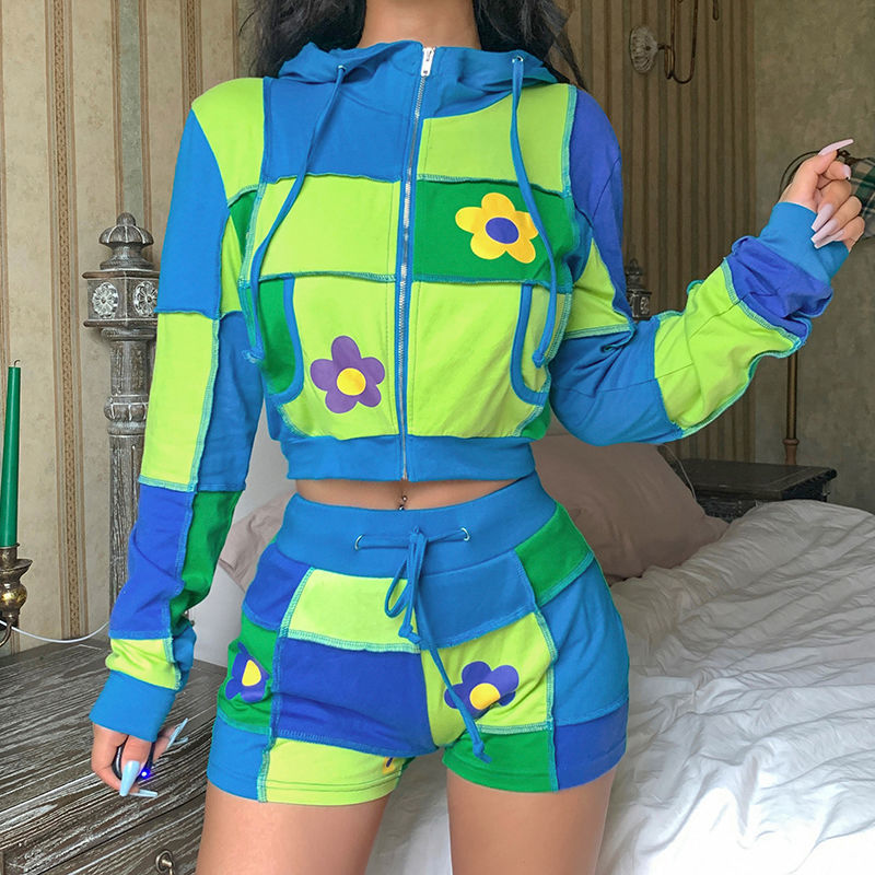 Retro Patchwork Printed  Cropped Hoodie And Shorts Set