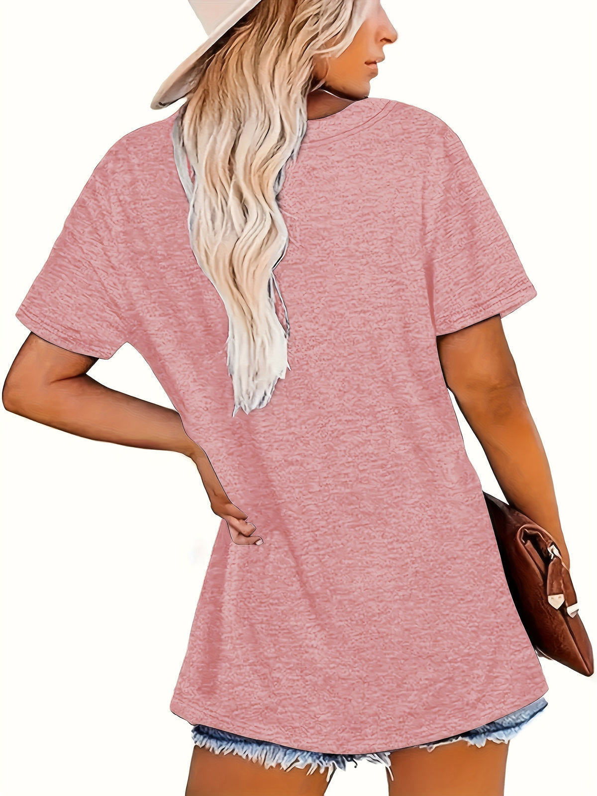 Stylish Plus-Size Letterprint T-Shirt for Women: A Must-Have for Spring and Summer