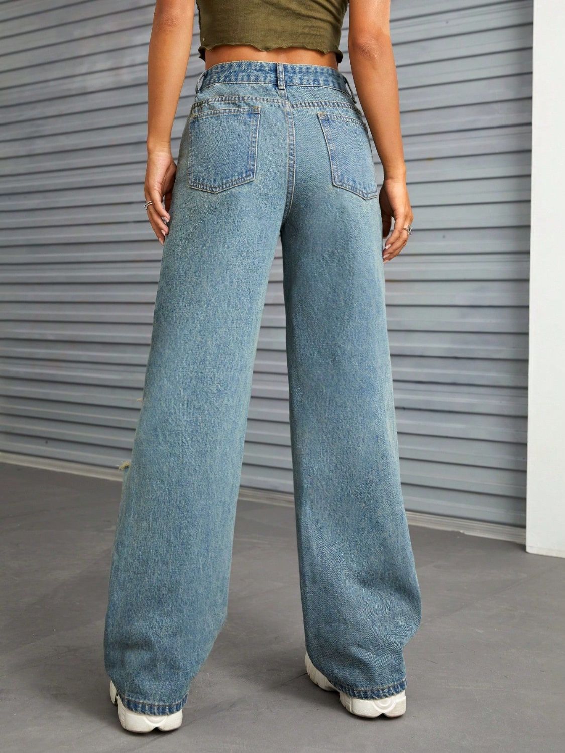 Distressed Baggy Wide Leg Jeans with Front And Back Pockets