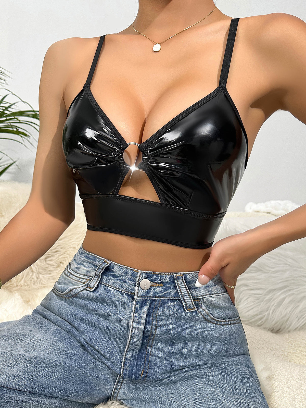 Queen of Seduction Sexy Bra Shiny Leather Look Lingerie