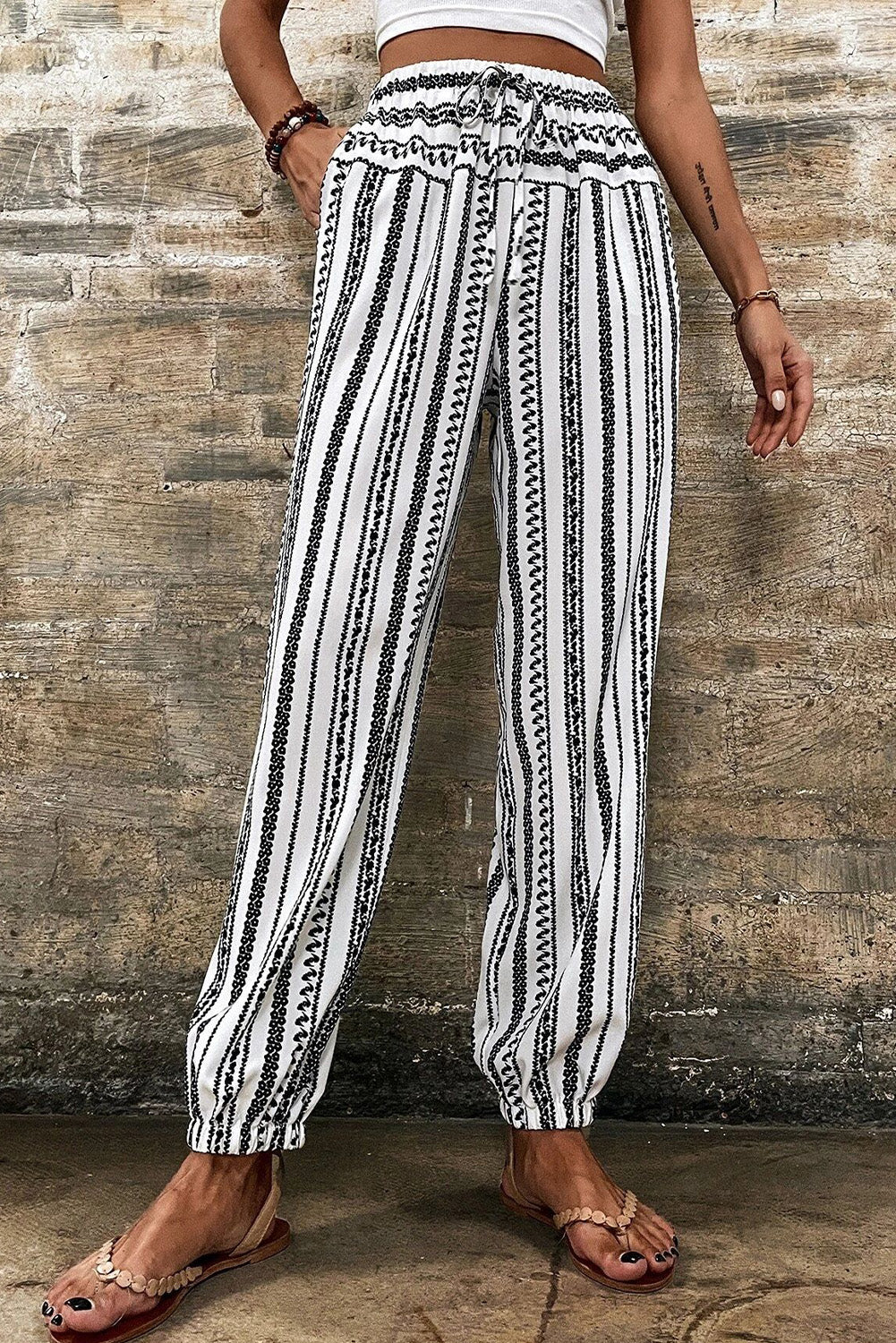 Black Stripe Geometric Print Drawstring Cuff Pants