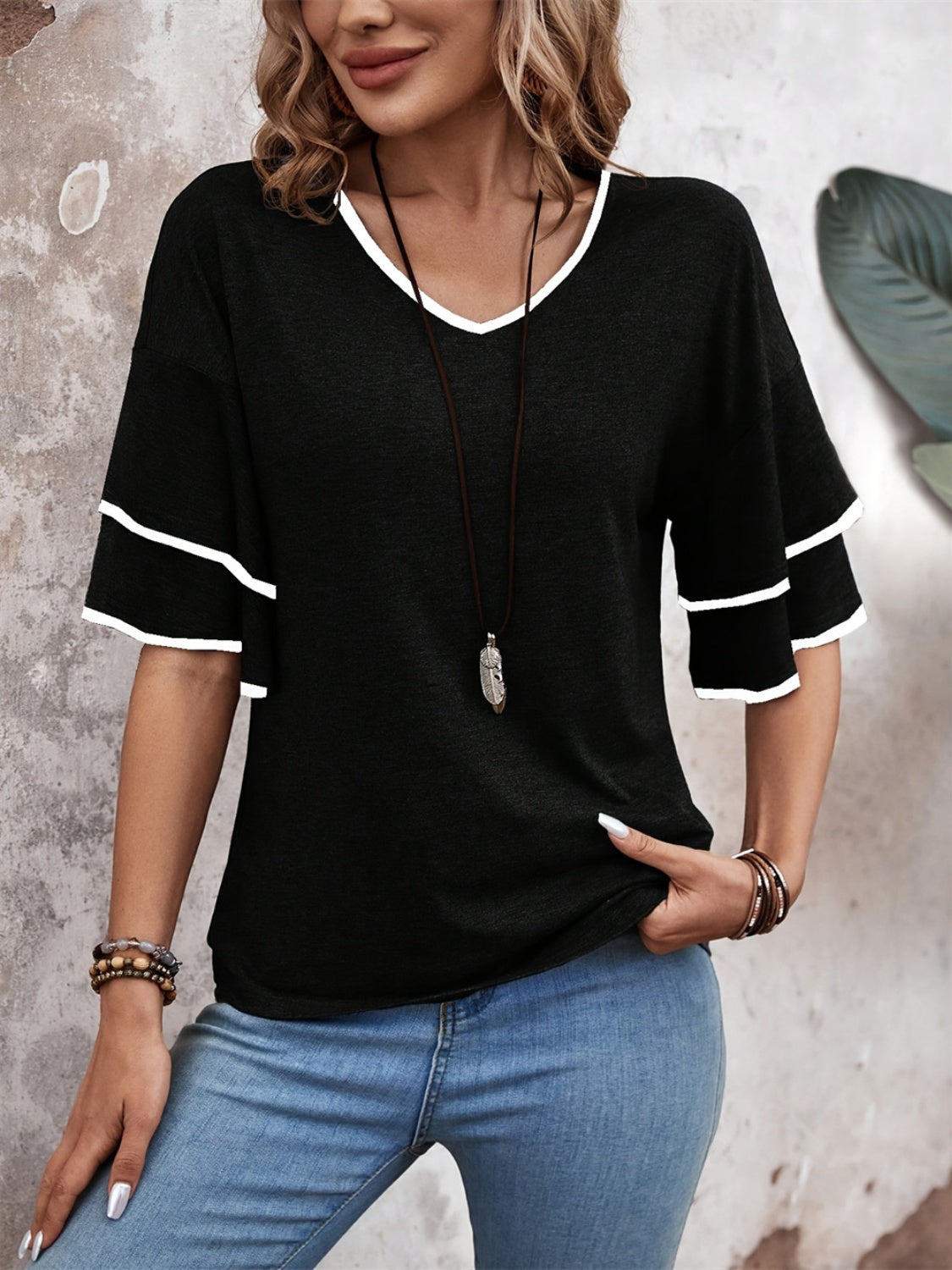 Contrast Black & White Trim V-Neck Half Sleeve Blouse