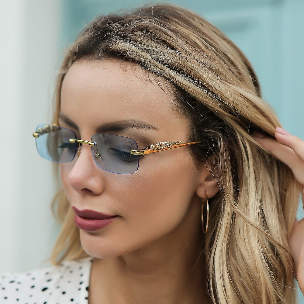 Retro Leopard Accent Arm Metal Sunglasses Glasses