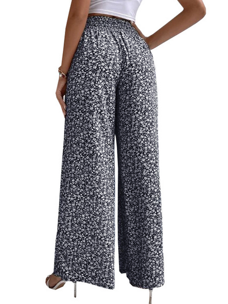 Loose print pants with waist tucked in
 HW5N82ZVVB