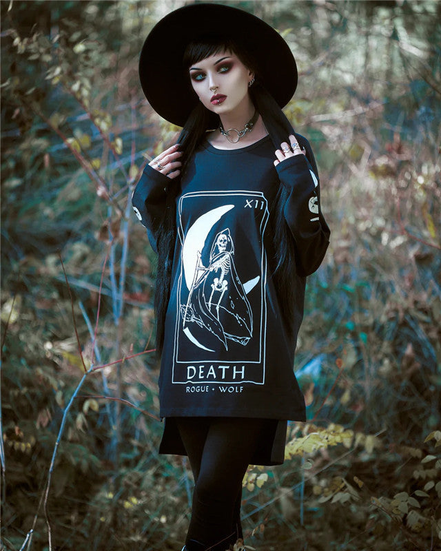 Witchy Wear Gothic Dark Moon Tarot Card Graphic Print Sweatshirt