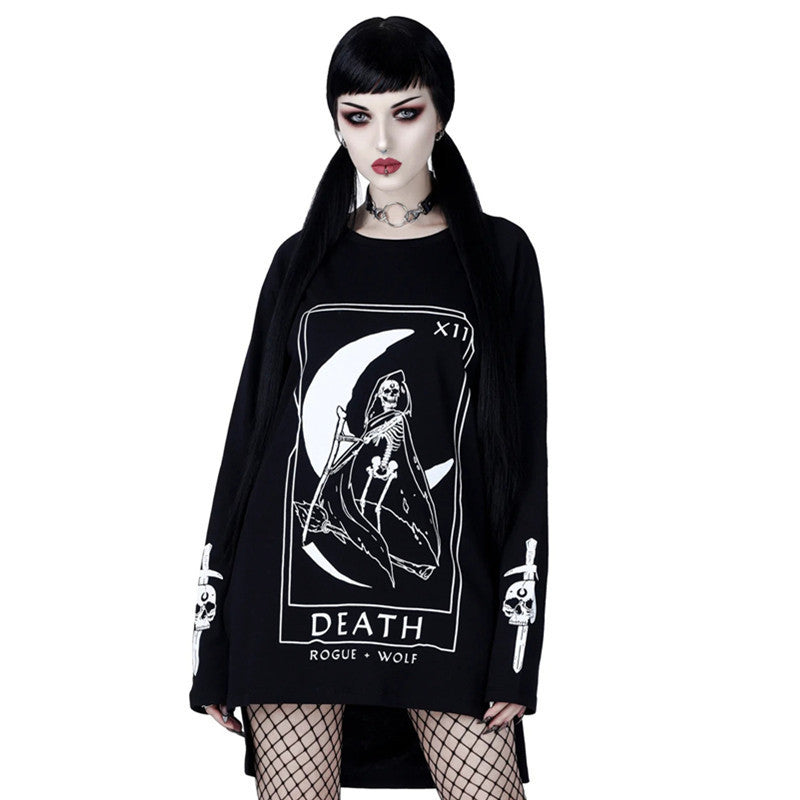 Witchy Wear Gothic Dark Moon Tarot Card Graphic Print Sweatshirt