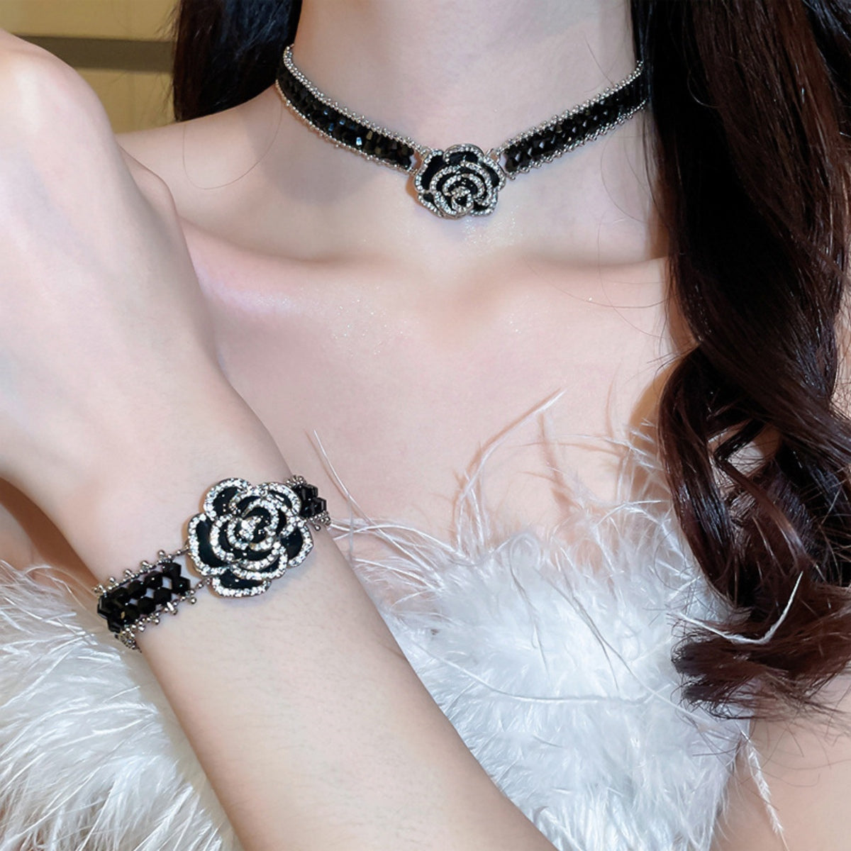 Alloy Crystal Rose Choker Necklace – Elegant Floral Design, Bracelet Sold Separately