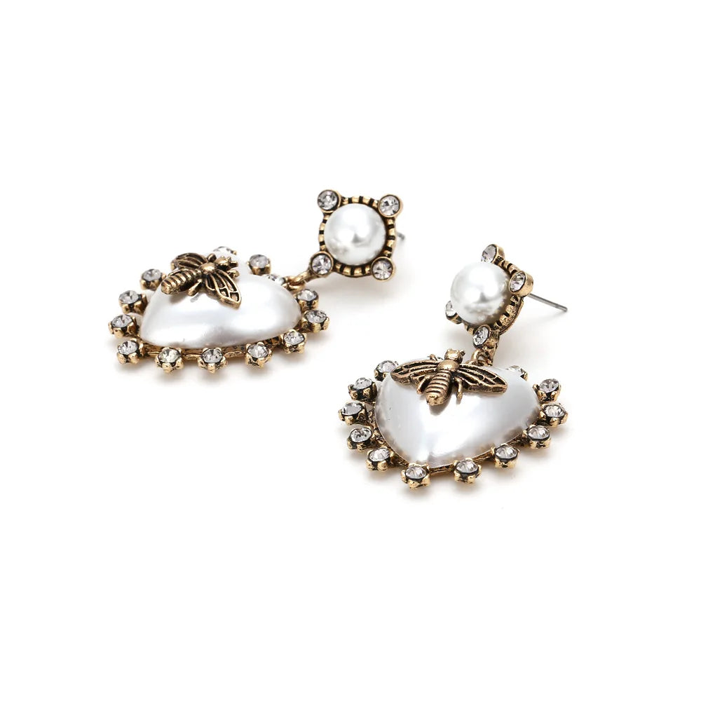 Retro Baroque Heart-shaped Pearl Bee Earrings – New Exaggerated Style