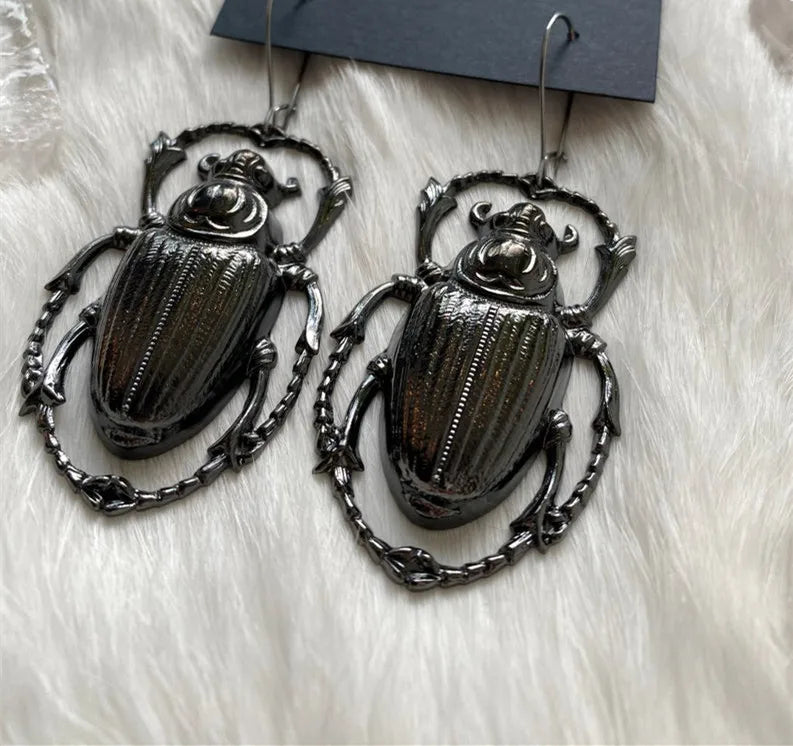 Goth Black Giant Scarab Beetle Earrings: Exaggerated Insect Statement Pieces, Punk Jewelry Fashion with Nature-Inspired Design, Big Dangle & Drop for Women's Gifts