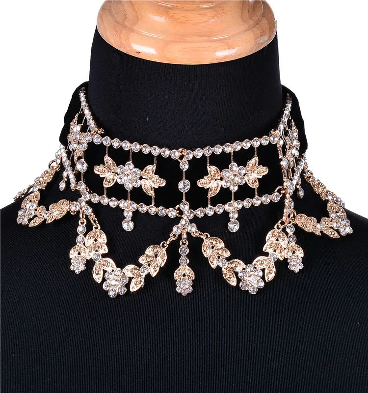 KMVEXO Maxi Rhinestone Flower Choker - Luxury Statement Necklace for Women with Ribbon Collar