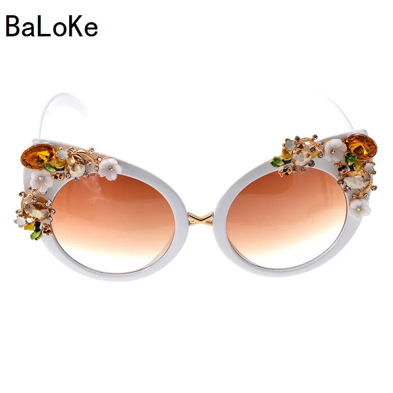 Baroque Rhinestone Cat Eye Sunglasses for Women – Oversize, Cool Fashion Design, Ladies Stylish Sun Glasses