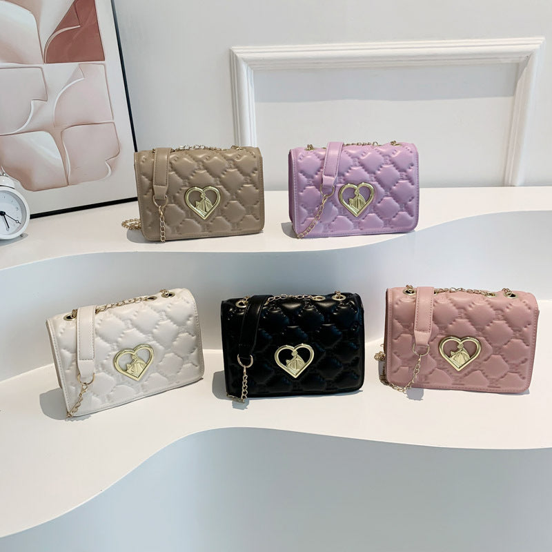 Women's Small And Simple Chain Heart Clasp Trendy Quilted Crossbody Bag