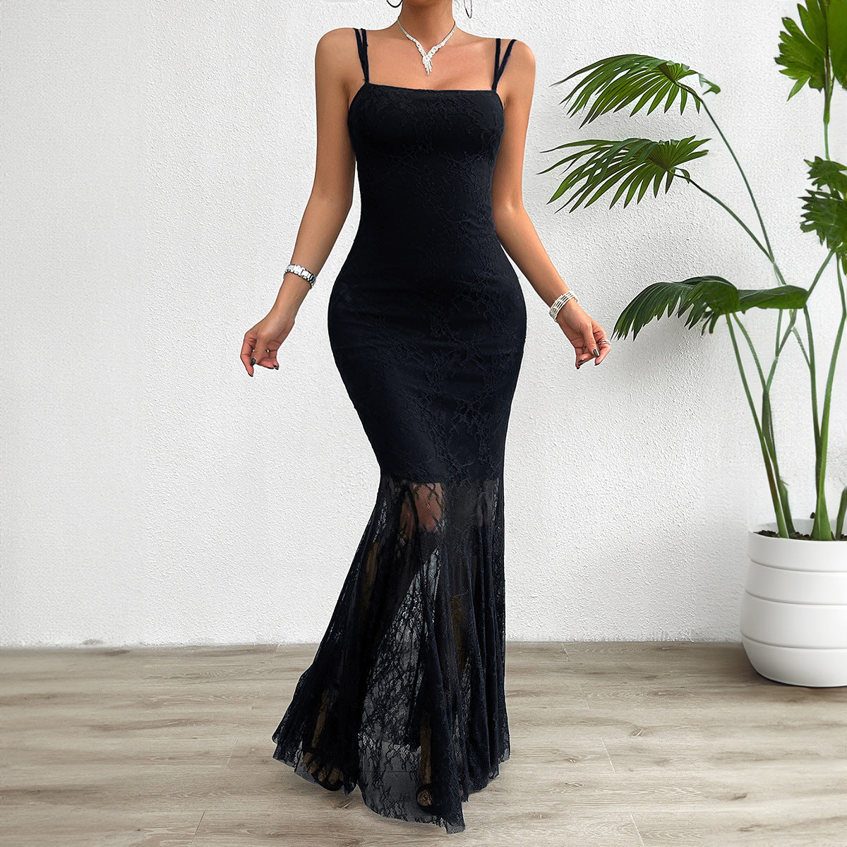 Elegant Spaghetti Strap Lace Overlay Slim-fit Trumpet Flare Maxi Dress