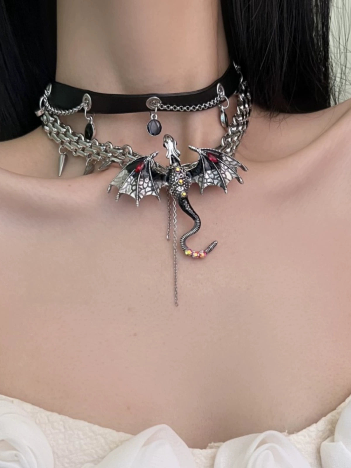 Exaggerated Imprisonment Fancy Choker - Fashionable Necklace with a Touch of Edgy Style