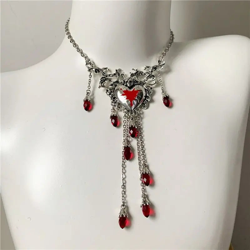 Vintage Fashion Personality Halloween Dark Gothic Heart Necklace Hip Hop Punk Blood Drop Pendant Banquet Jewelry Accessories