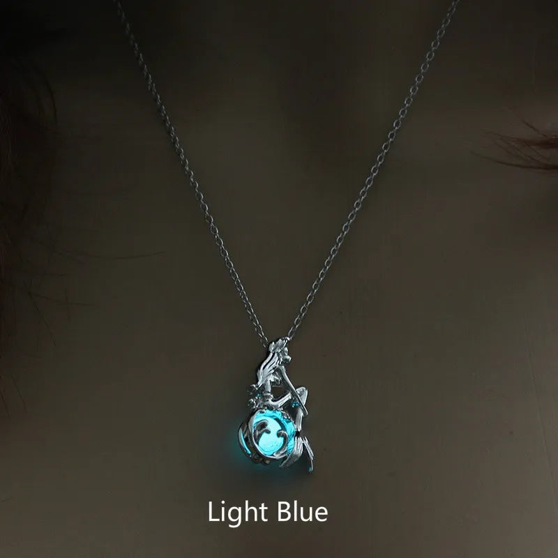 Glow in the Dark Necklace Pendant for Women - Luminous Stone Chain Necklace, Creative Fashion Jewelry for Girls