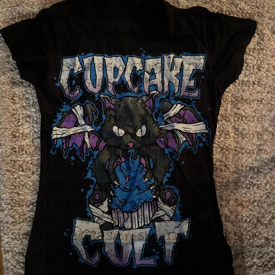 Cupcake Cult 2000s Vintage Punk Streetwear Slim T-Shirt – Y2K Aesthetic Goth Black Crop Top for Emo Girls