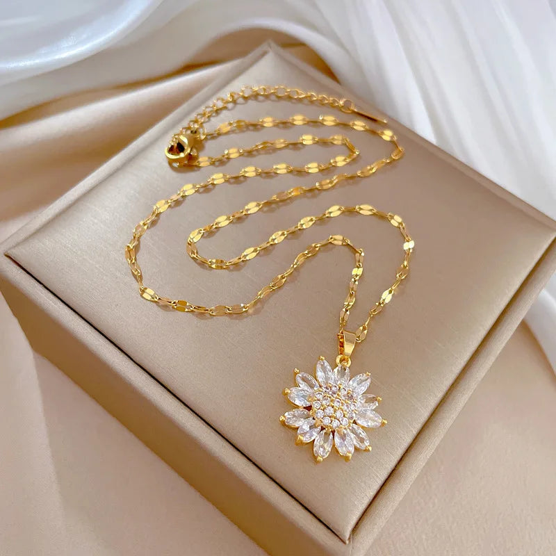 Fashion Sunflower Light Luxury Necklace Personality Simple Versatile Flower Clavicle Chain Pendant