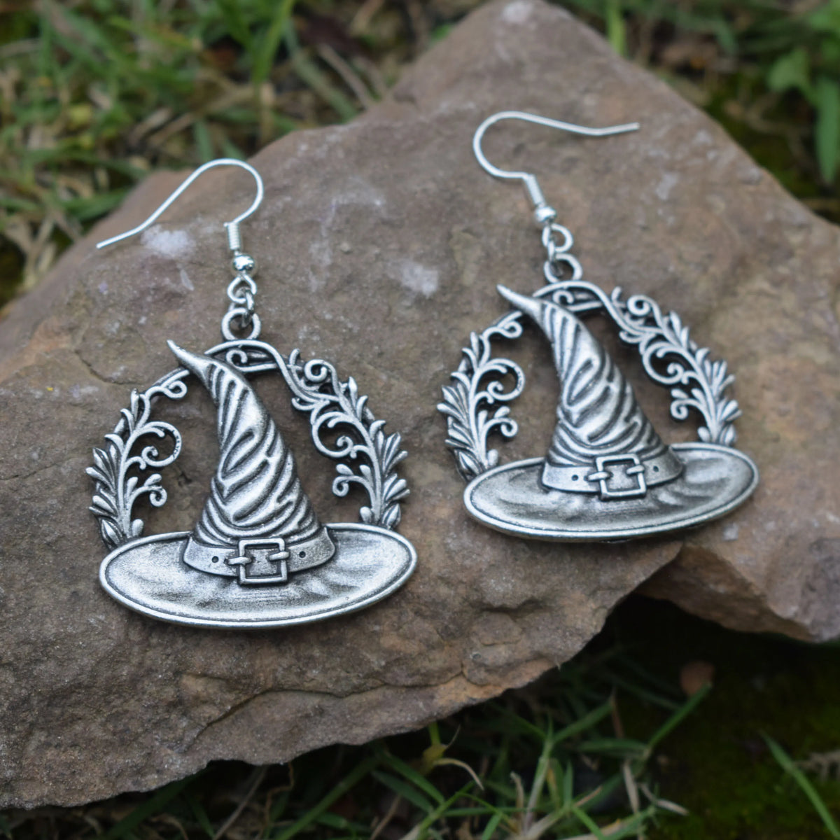 1 Pair Witchy Halloween Witch Hat Earrings – Spooky Gifts for Her