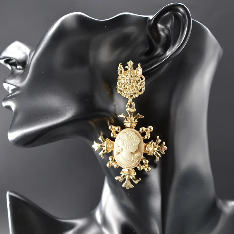 Exaggerated Baroque Resin Figure Earrings – Retro Courtly Style Artistic Jewelry for Girls