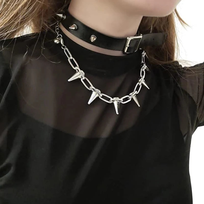 Fashion Punk Spike Chokers Necklaces: Goth Rivet Collar Choker with Metal Spike Link Chain, a Unisex Statement Piece for Rock Night Club Jewelry.