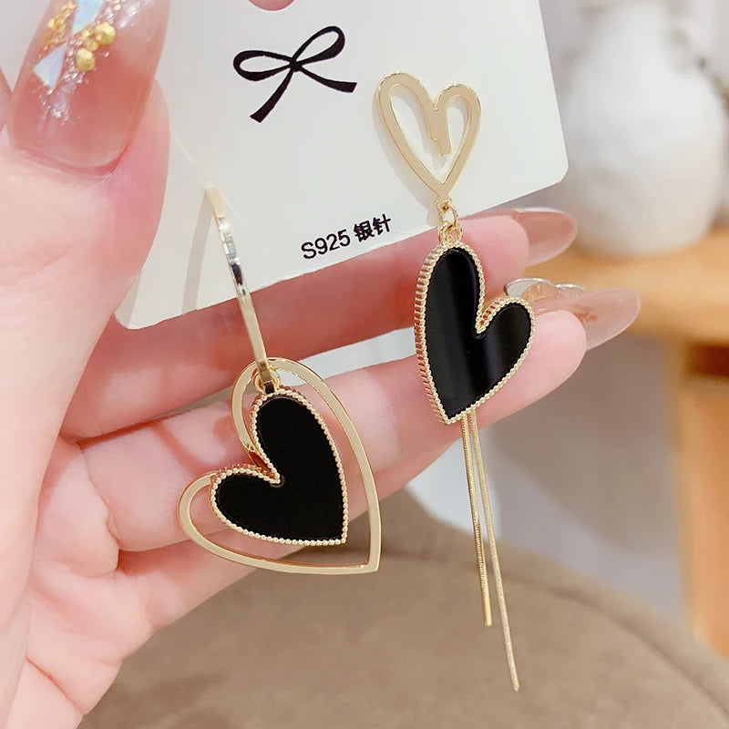 2024 New Fashion Temperament Earrings Network Red Fashion Asymmetrical Love Earrings For Women