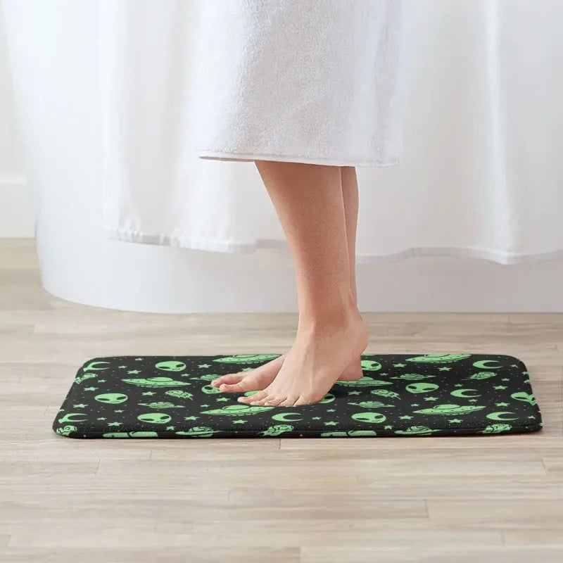 Bath Mat Green Alien UFO Pattern Bath Mat Alien Doormat Kitchen Carpet Balcony Rug Home Decoration