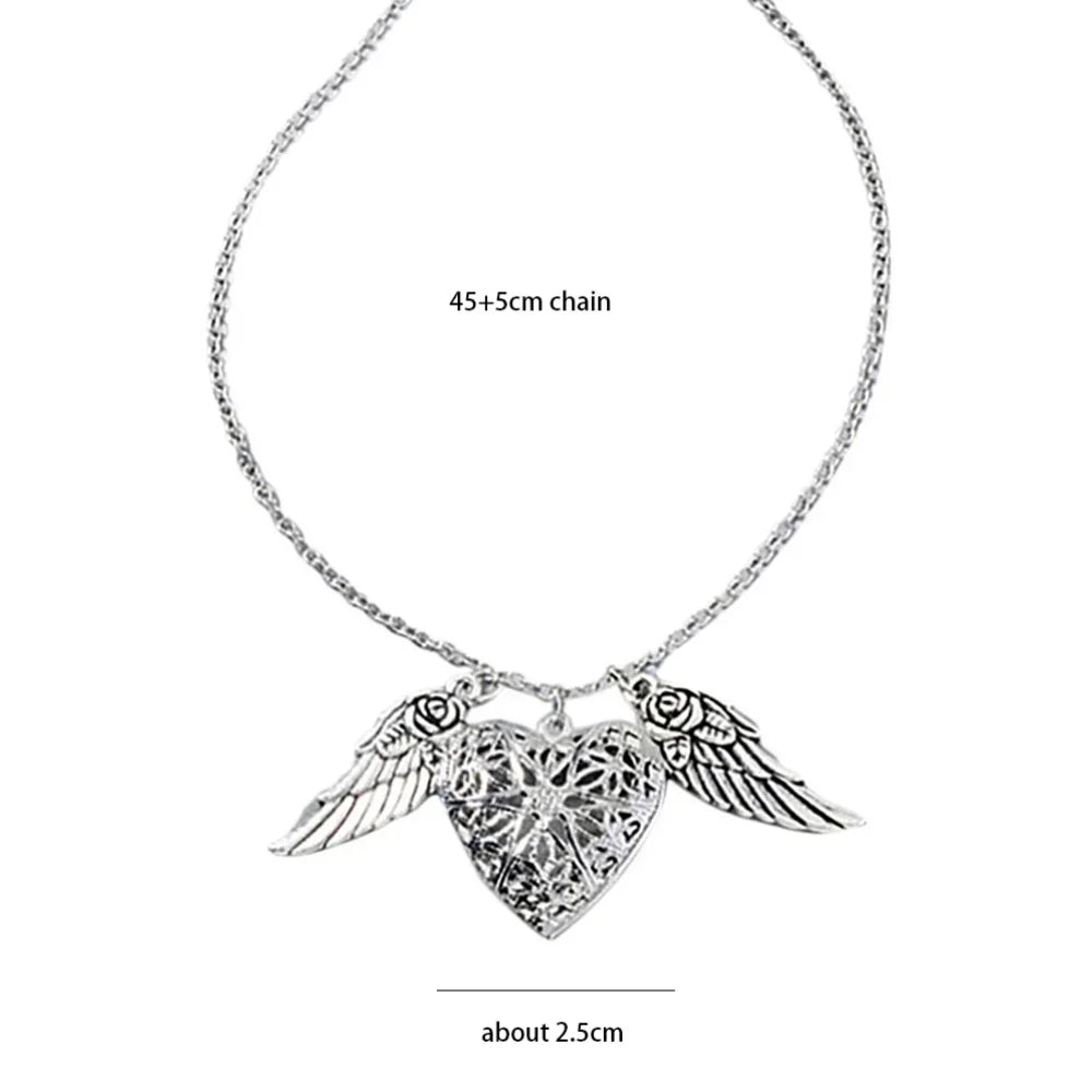 Angel Heart Wing Pendant Luminous Halloween Necklace - Glow In The Dark Fluorescent Glowing Heart Pendant Necklace for Men and Women