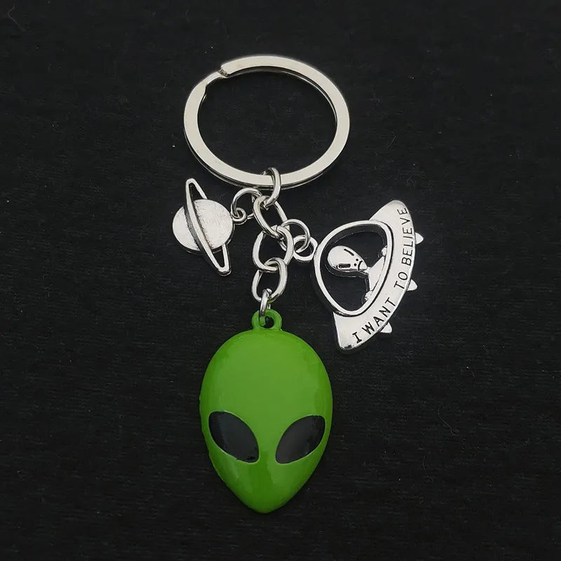 Alien Head Key chain//Planet Keychain//UFO//Green Alien key ring //Space keyring //Kawaii,Pastel Goth//Car Key Ring Jewelry Gift